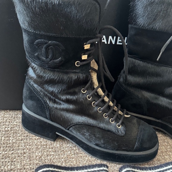 CHANEL Black Heeled Boots - Picture 2 of 11